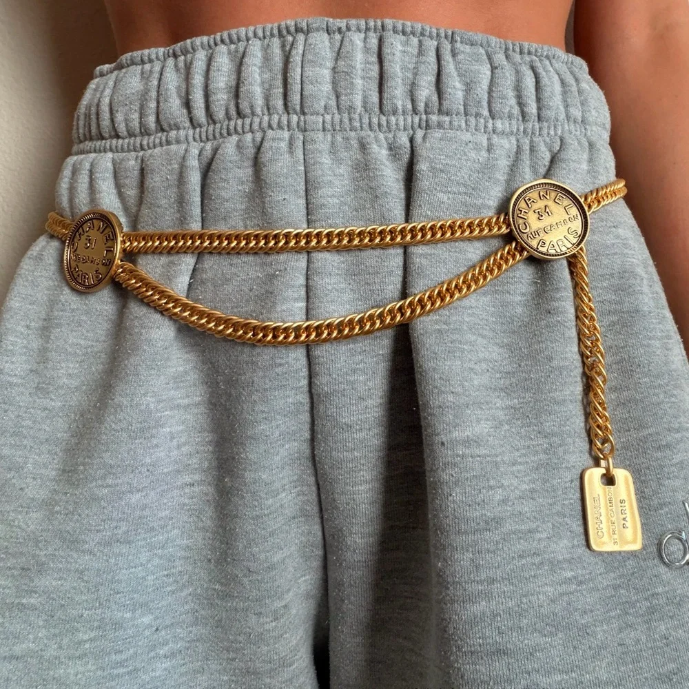 ✨ Vintage Chanel Chain Belt 31 Rue Cambon Medallion - Picture 9 of 9